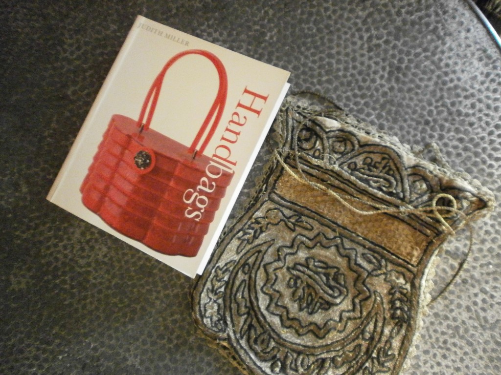 Książka "Handbags" i mój woreczek