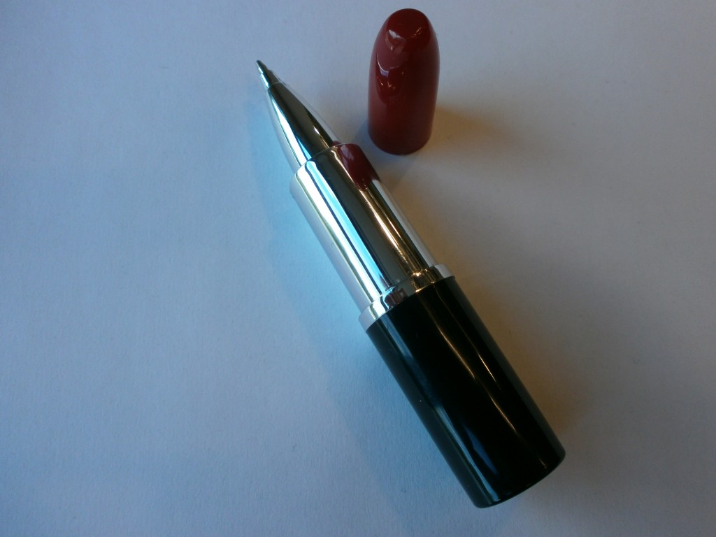 Długopis w kształcie szminki