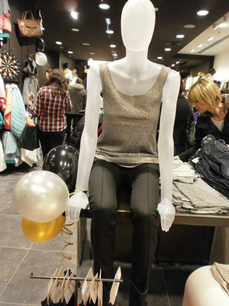 Wejście do sklepu Promod