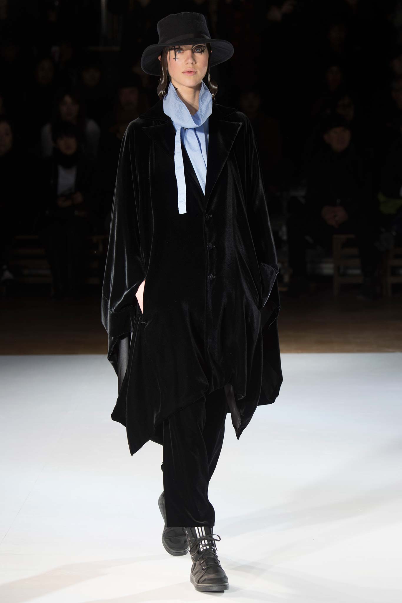 Źródło zdjęcia: www.style.com