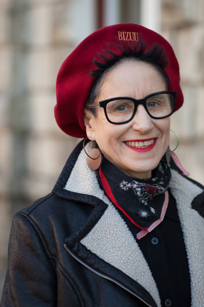 Beret Bizuu i kolczyki Ale. 2