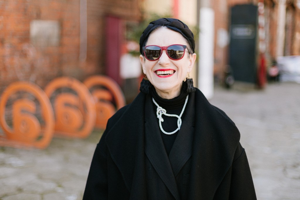 Kolczyki Czerwony Guzik3