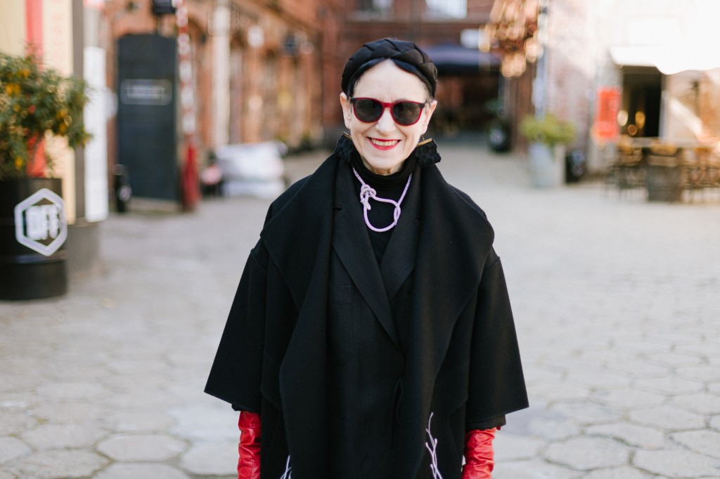 Kolczyki Czerwony Guzik2