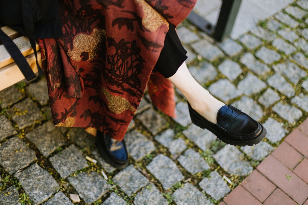 Spodne i buty Massimo Dutti