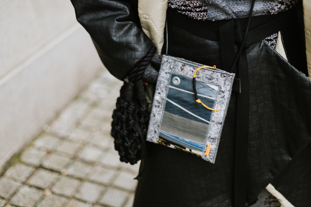 Torebka na komórkę Bechann