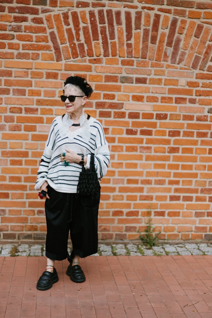 Sweter Reserved3